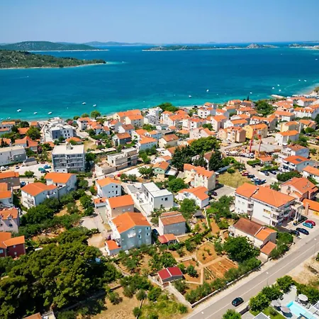 Family L&s Near The Sea - Vodice Area 斯里马