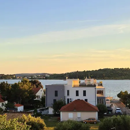 Vila Family L&s Near The Sea - Vodice Area *