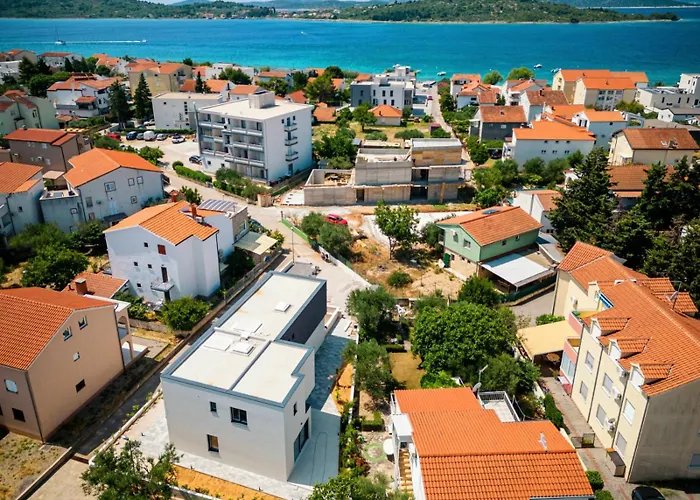 Family L&s Near The Sea - Vodice Area וילה